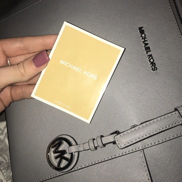 Michael Kors Jet Set Large Saffiano Leather Tote - Picture 7 of 7